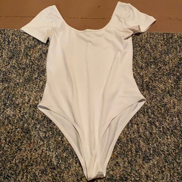 Scoop neck bodysuit - Picture 1 of 1